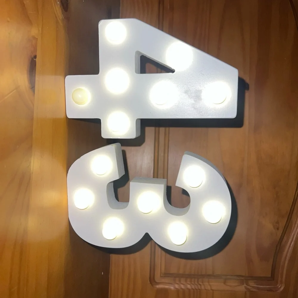 White LED Number Lights 4 and 3 🙌🏻